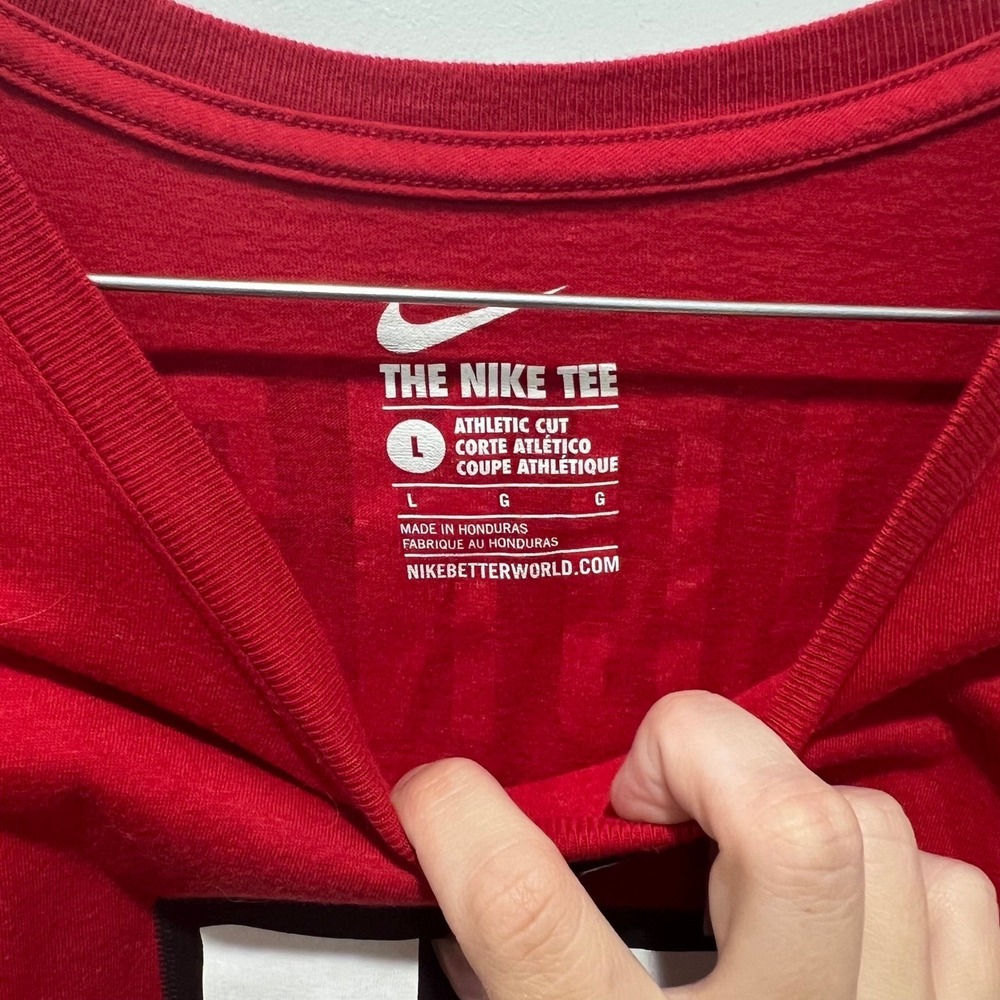 Nike Mens T-Shirt Atlanta Falcons Julio Jones 11 Red L - Picture 2 of 9